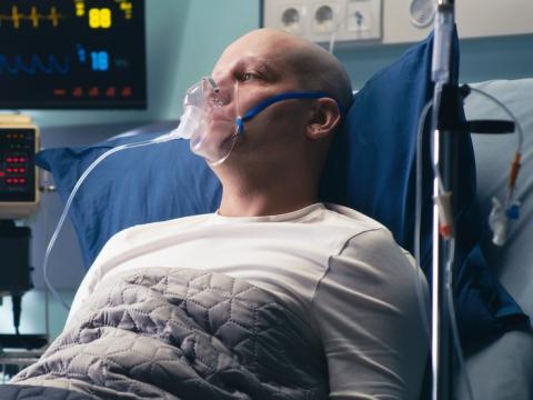 Cancer patient on oxygen