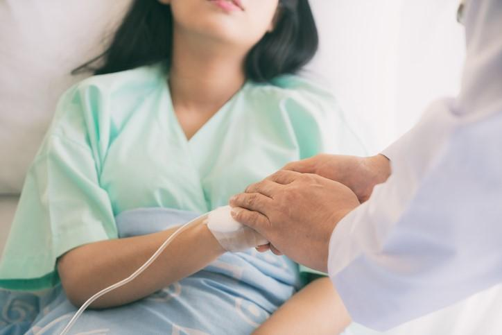Woman who had a miscarriage with her doctor