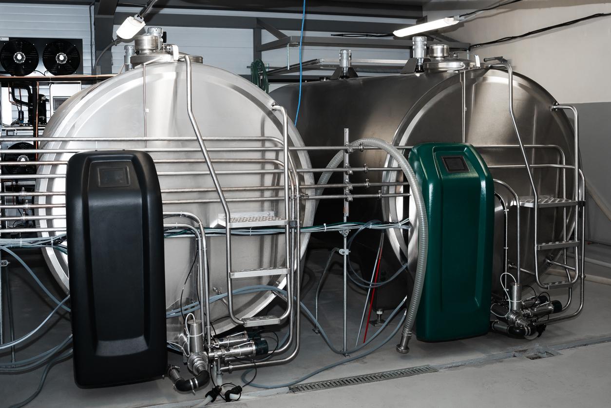 bulk milk tanks