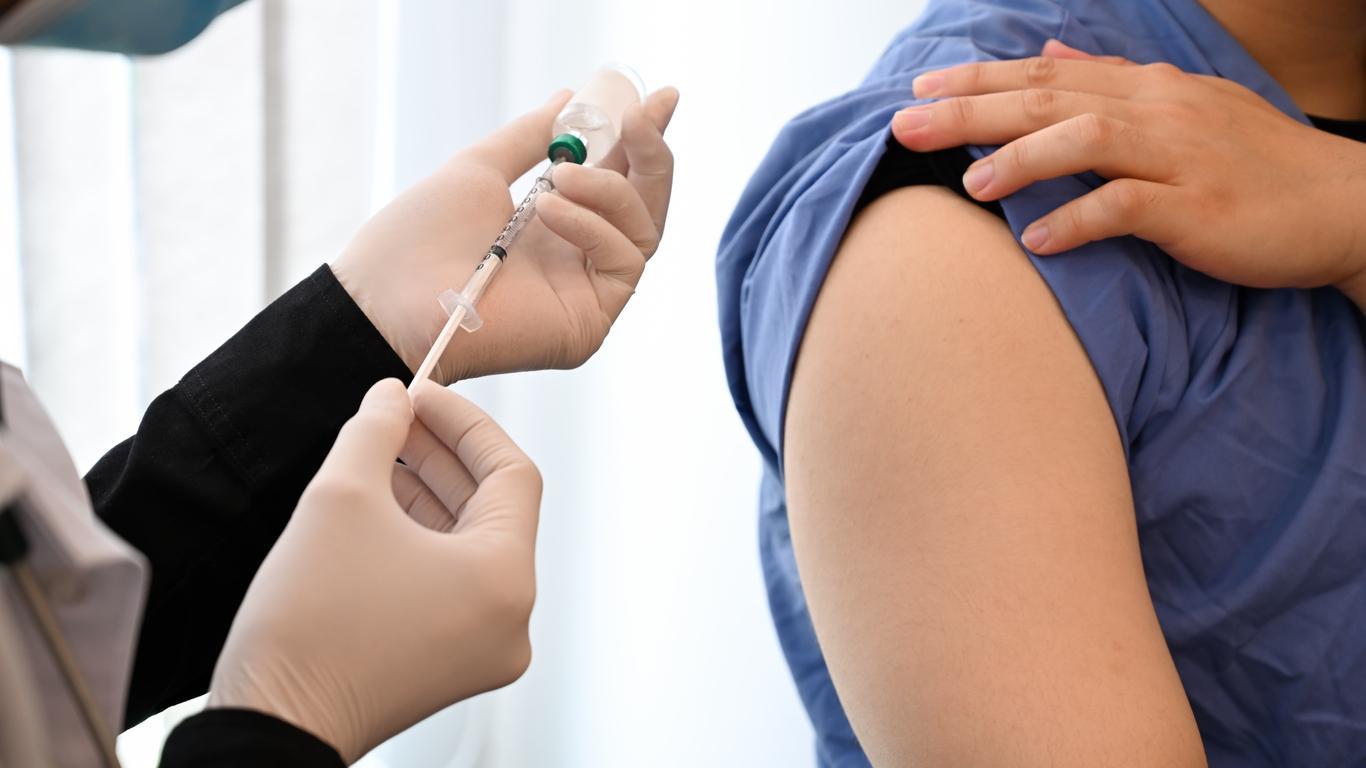 Patient preparing to receive vacccine