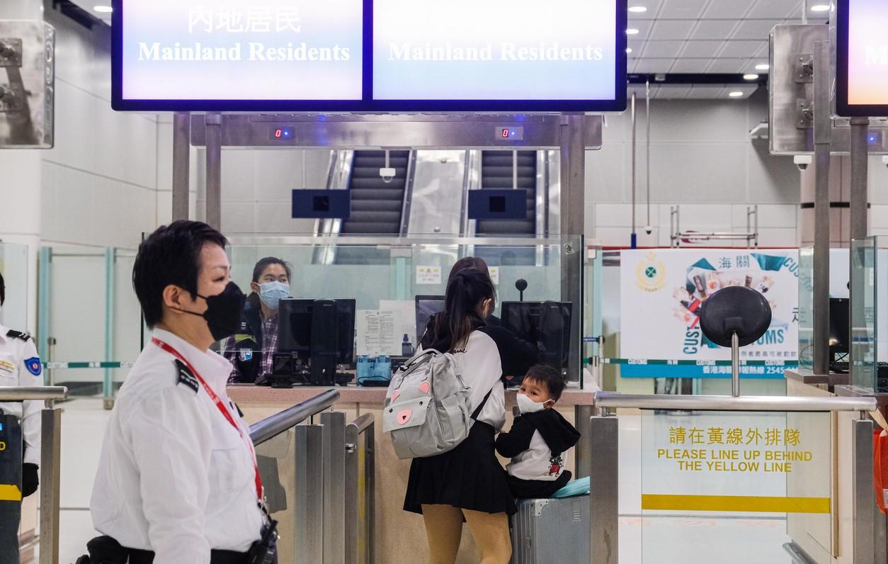 China Hong Kong airport masking