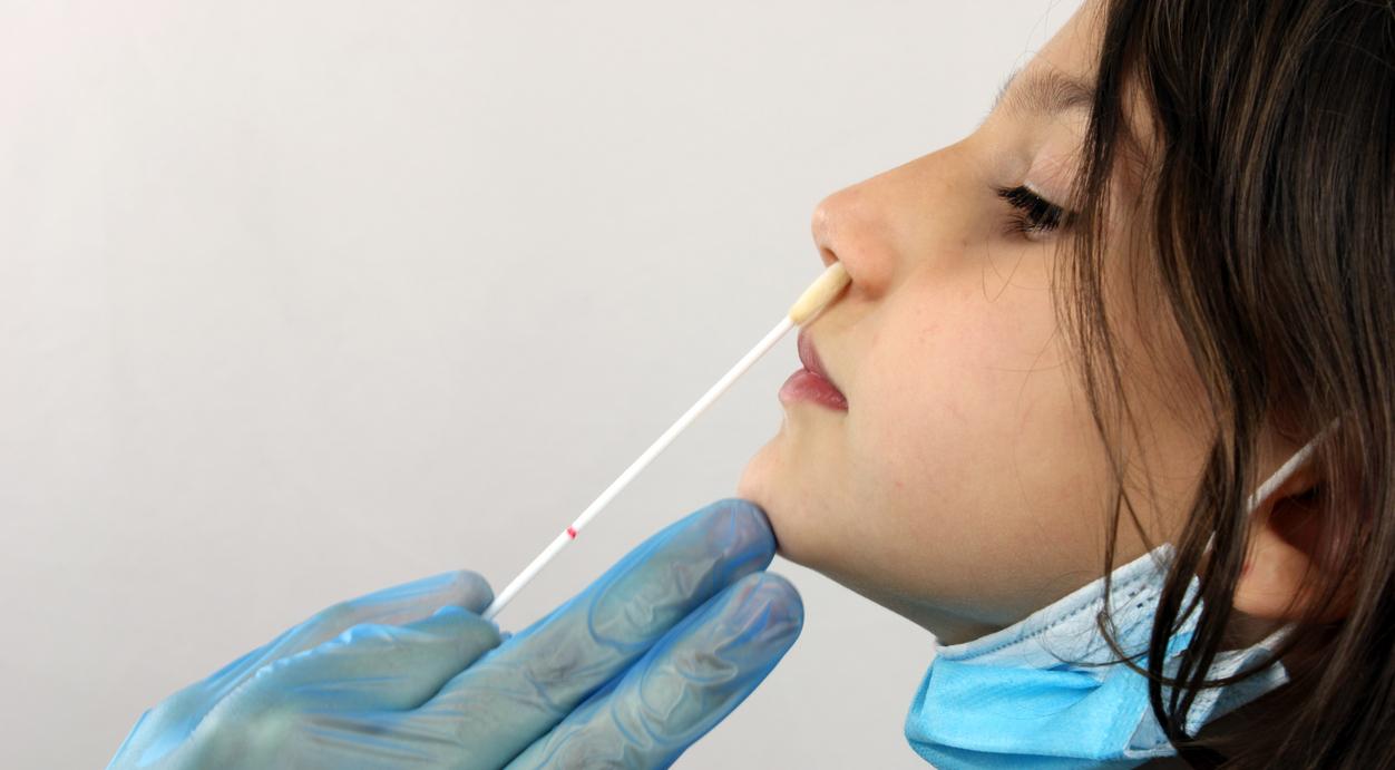 Nasal swab young girl