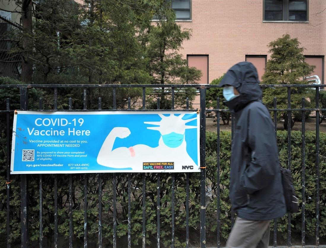 Outdoor New York City COVID vaccine sign