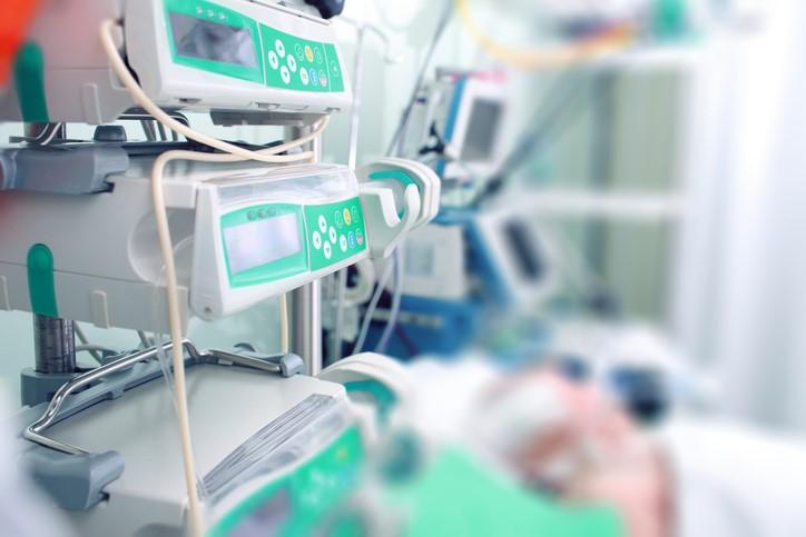 Critically ill patient in hospital