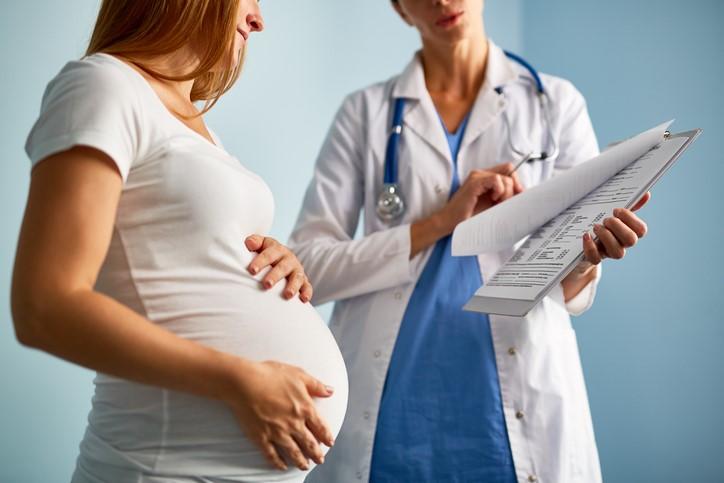 Doctor with pregnant woman