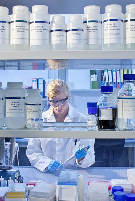 Lab scientist