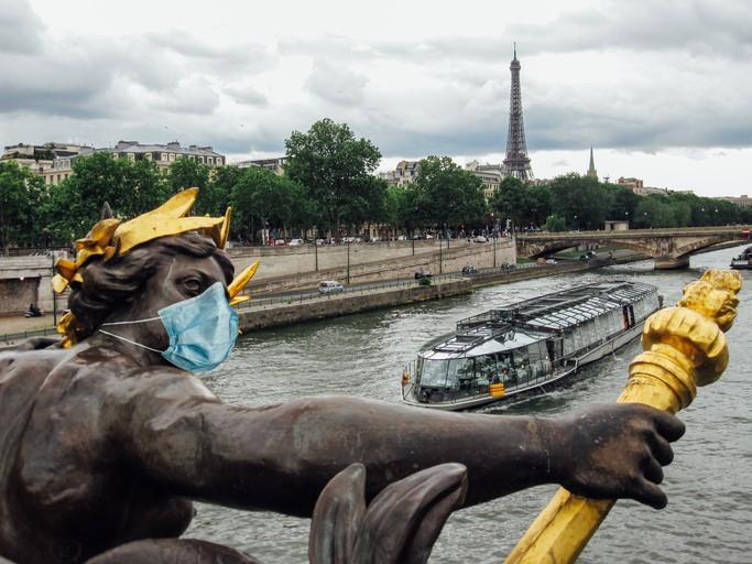Masked statue in Paris