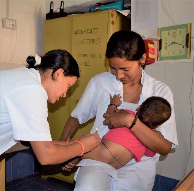 Nepal child vaccination