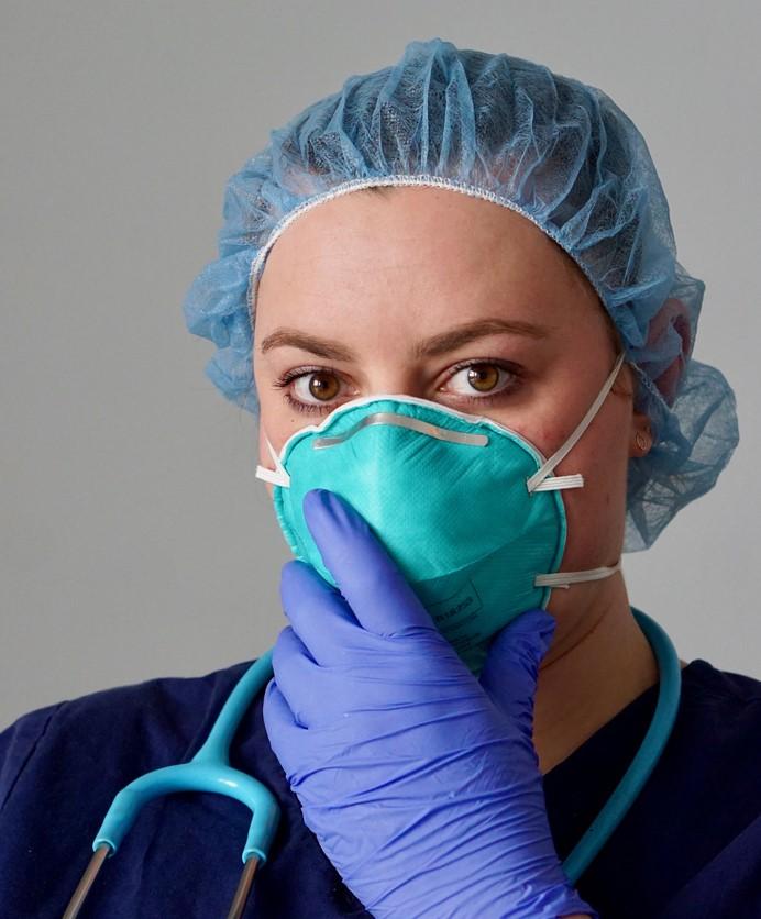 Nurse wearing N95 respirator