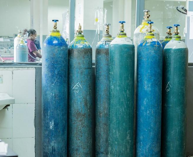 Oxygen canisters