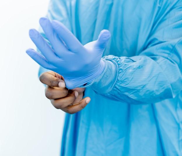 PPE donning gloves