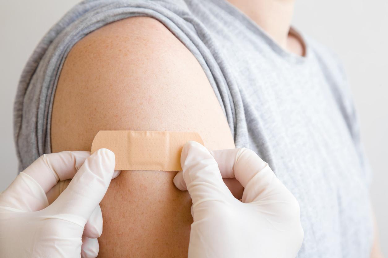 Vaccination bandage