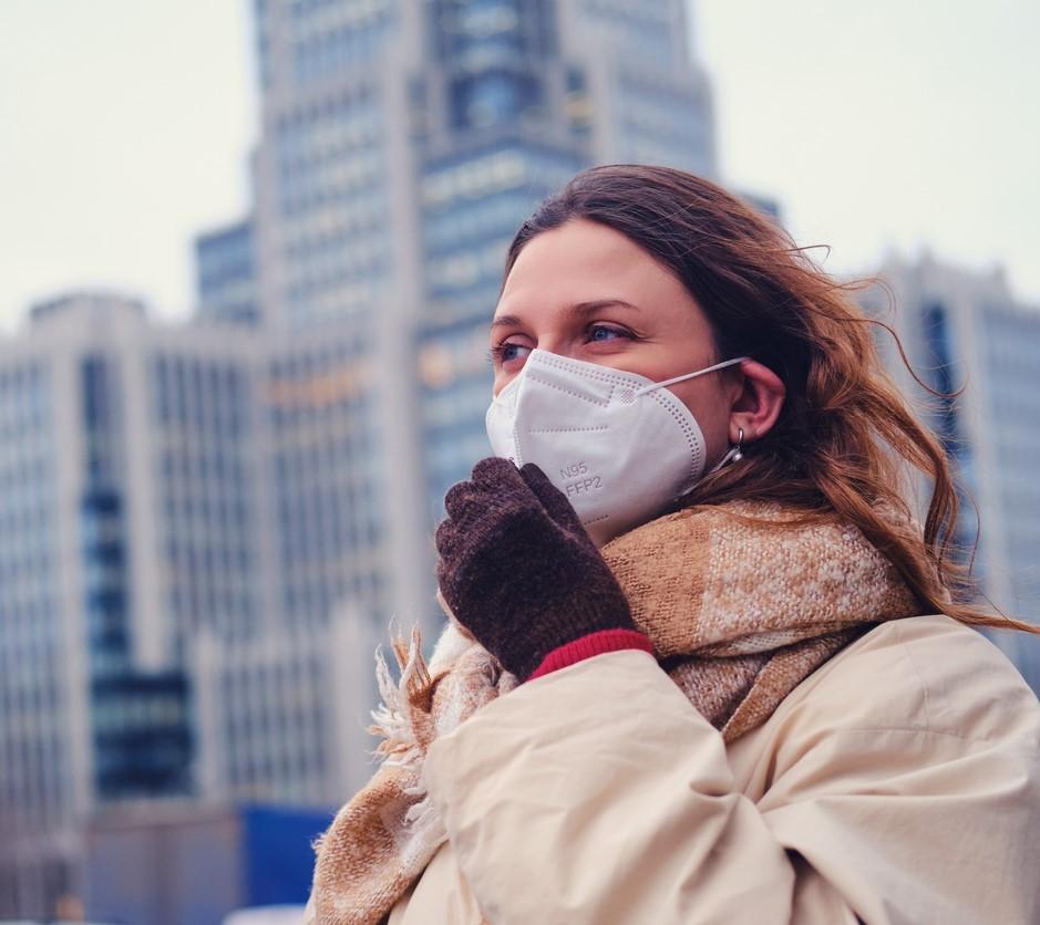 woman in respirator