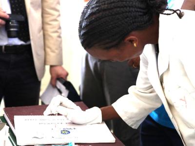 Rapid malaria test demonstration