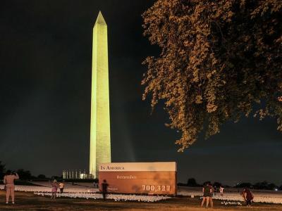 Washington Monument COVID-19 deaths at night