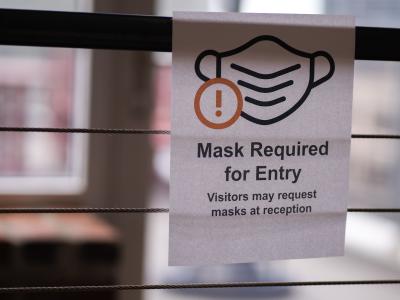 Mask mandate sign