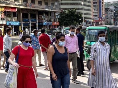 Mask wearers pandemic Bangladesh street