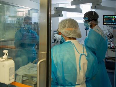 COVID medical team