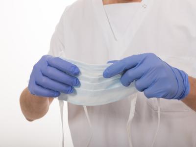 Doc with surgical mask