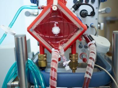 ECMO machine