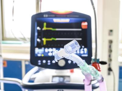 Hospital ventilator machine