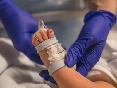 IV antibiotics for a newborn