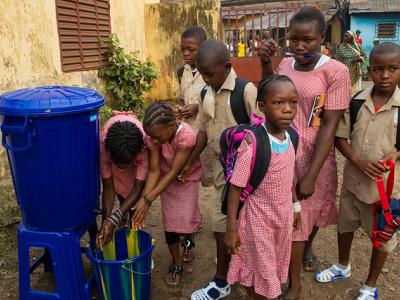 kids handwashing