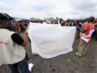 Malaria bed net demonstration