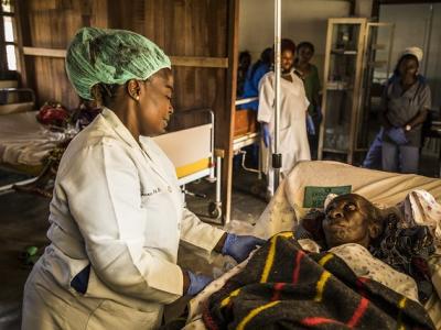 Nurse caring for Ebola patient