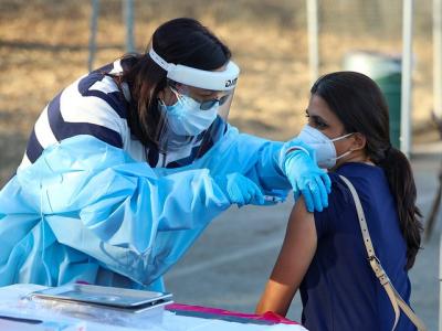 Outdoor COVID vaccination