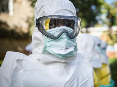 Ebola Red Cross volunteer