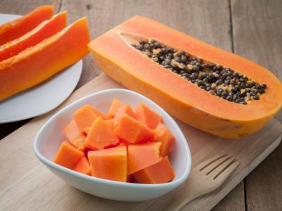 Sliced papaya
