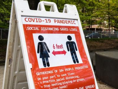 Social distacing sign