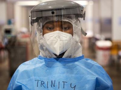 South African occupational therapist wearing protective equipment