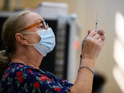 vaccinator