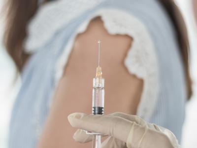 Vaccine syringe