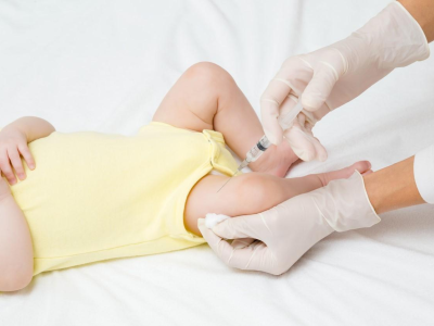 Infant receiving nirsevimab