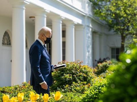 President Biden wearing mask in Rose Garden