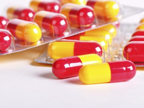 Capsules red yellow