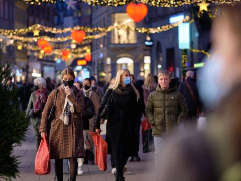Christmas shoppers outdoors in Copenhagen
