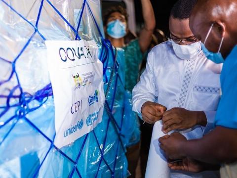 Arrival of COVAX shipment