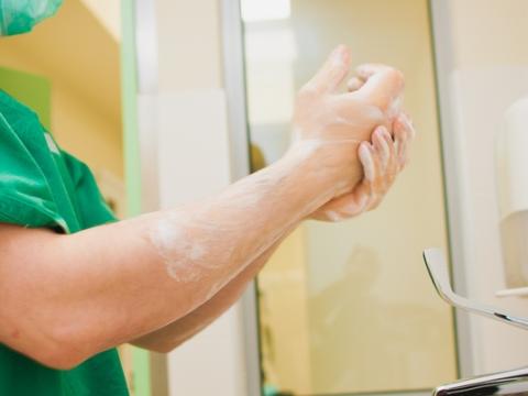 Doctor washing hands