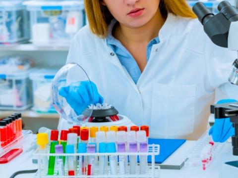 Lab worker PCR test