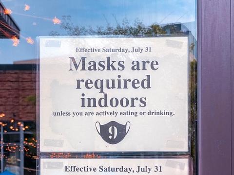 Masking indoors sign