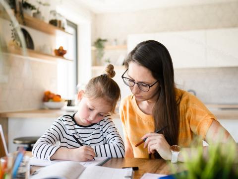 Mother and daughter online learning