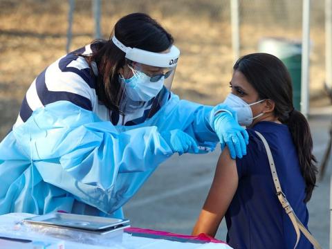 Outdoor COVID vaccination