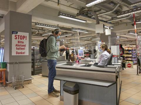 store distancing