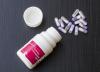 Hydroxychloroquine bottle and pills